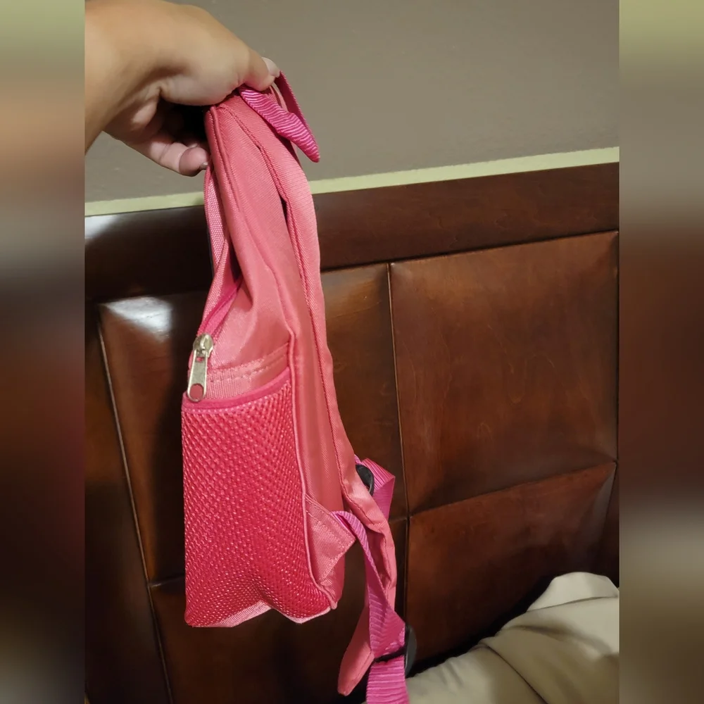 Backpack - Picture 4 of 6